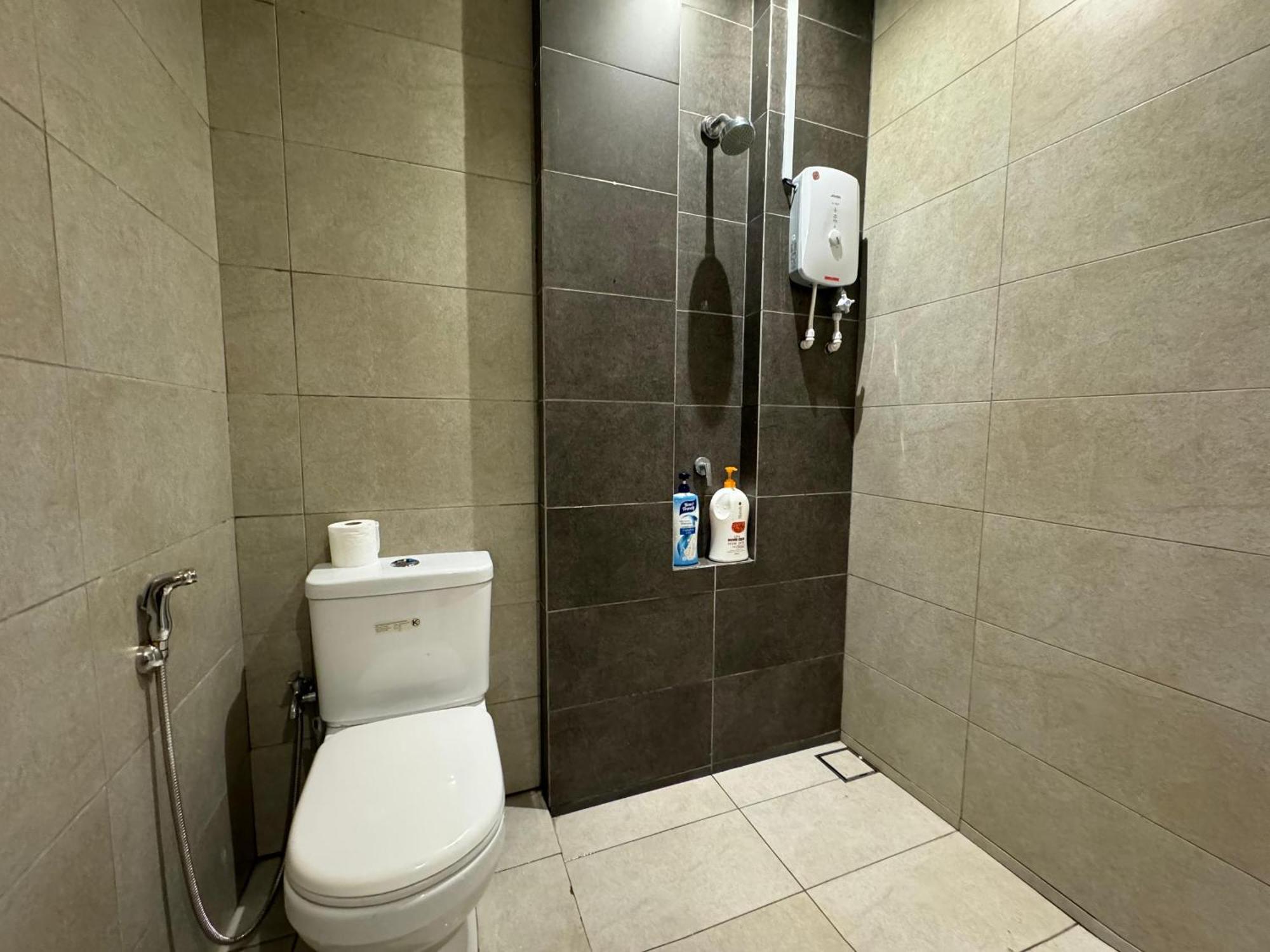 Ron & Ron - 4 Pax Riverine Diamond Apartment *